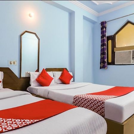 Hotel Raj Hans Dx Ню Делхи Екстериор снимка