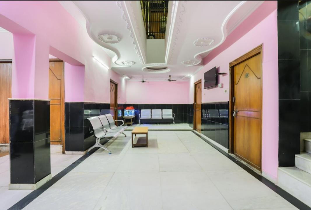 Hotel Raj Hans Dx Ню Делхи Екстериор снимка